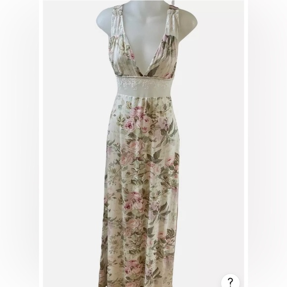 Majorellle Sz Small Floral Maxi with Lace Cream Pink - Picture 2 of 10